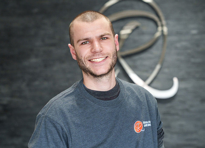 Zachari Lavoie, installateur.